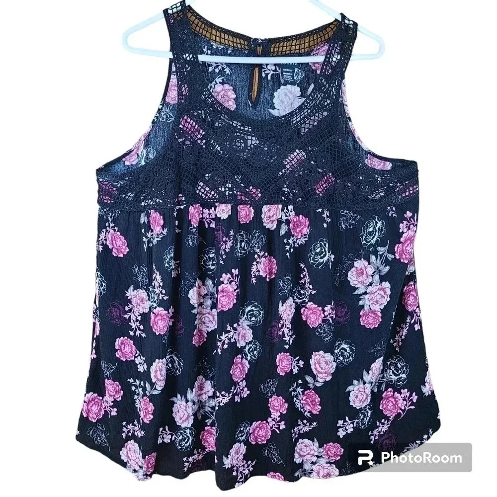 Torrid black floral gauze crochet sleeveless top